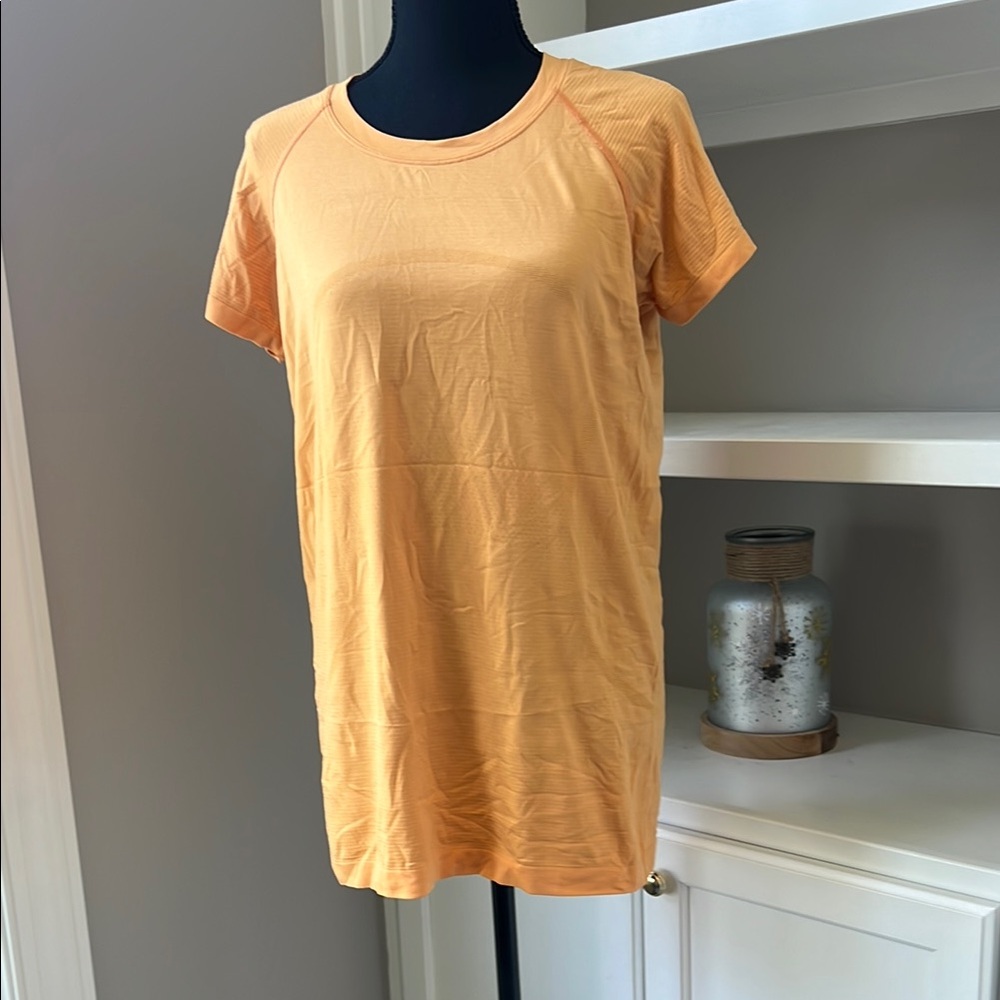 Lululemon light Orange swiftly tech Short Sleeve T-Shirt